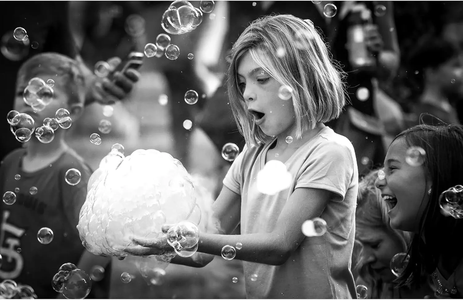 Atomic Bubbles: Bubble Love Floral Scented Bubbles - 48 Pack - 4oz Bottles, Flower Wedding Bubbles, Party Favors, Anniversaries, Romantic Occasions