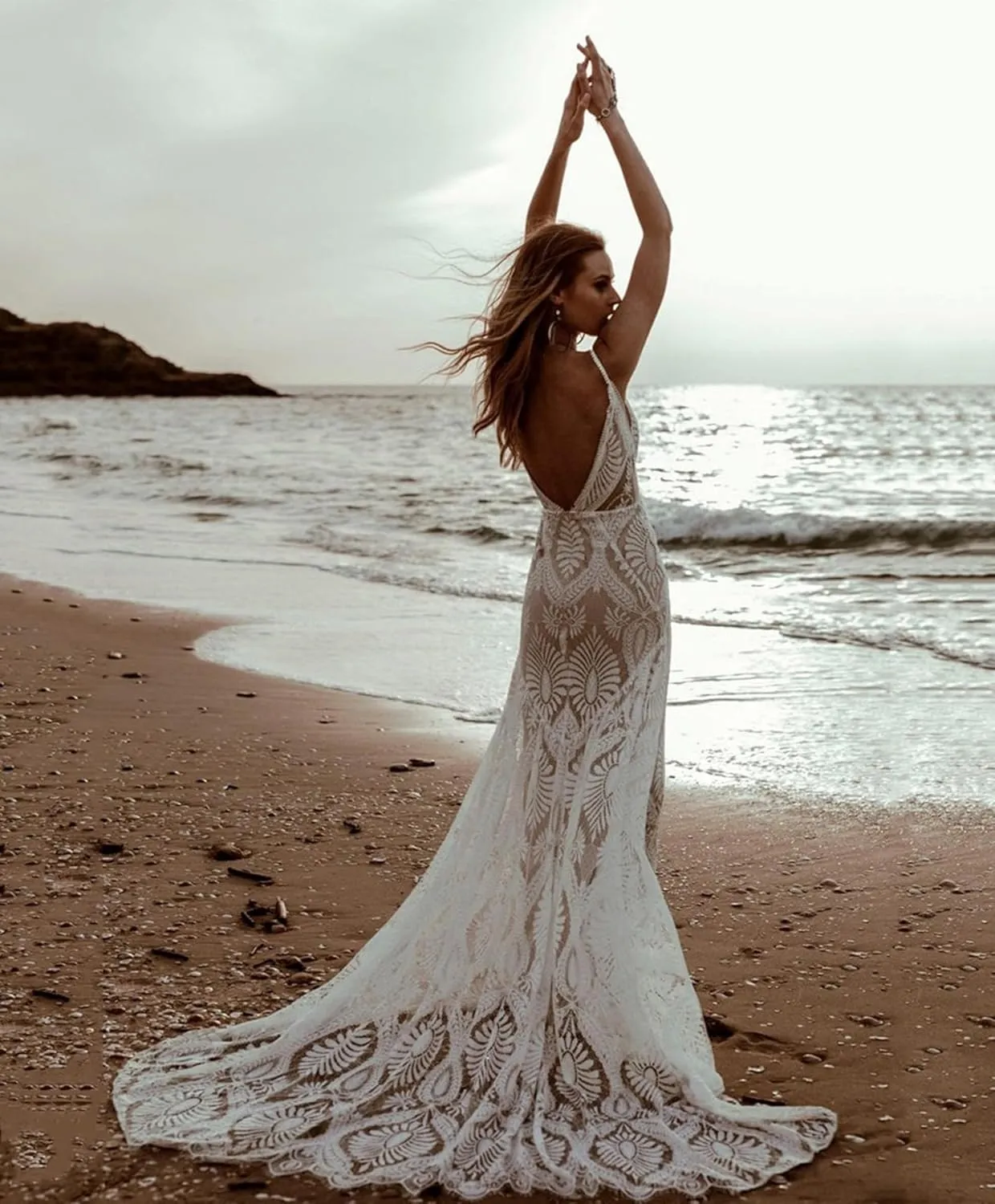 Bohemian Beach Wedding Dress Spaghetti Straps Lace Mermaid Bridal Gown with Train