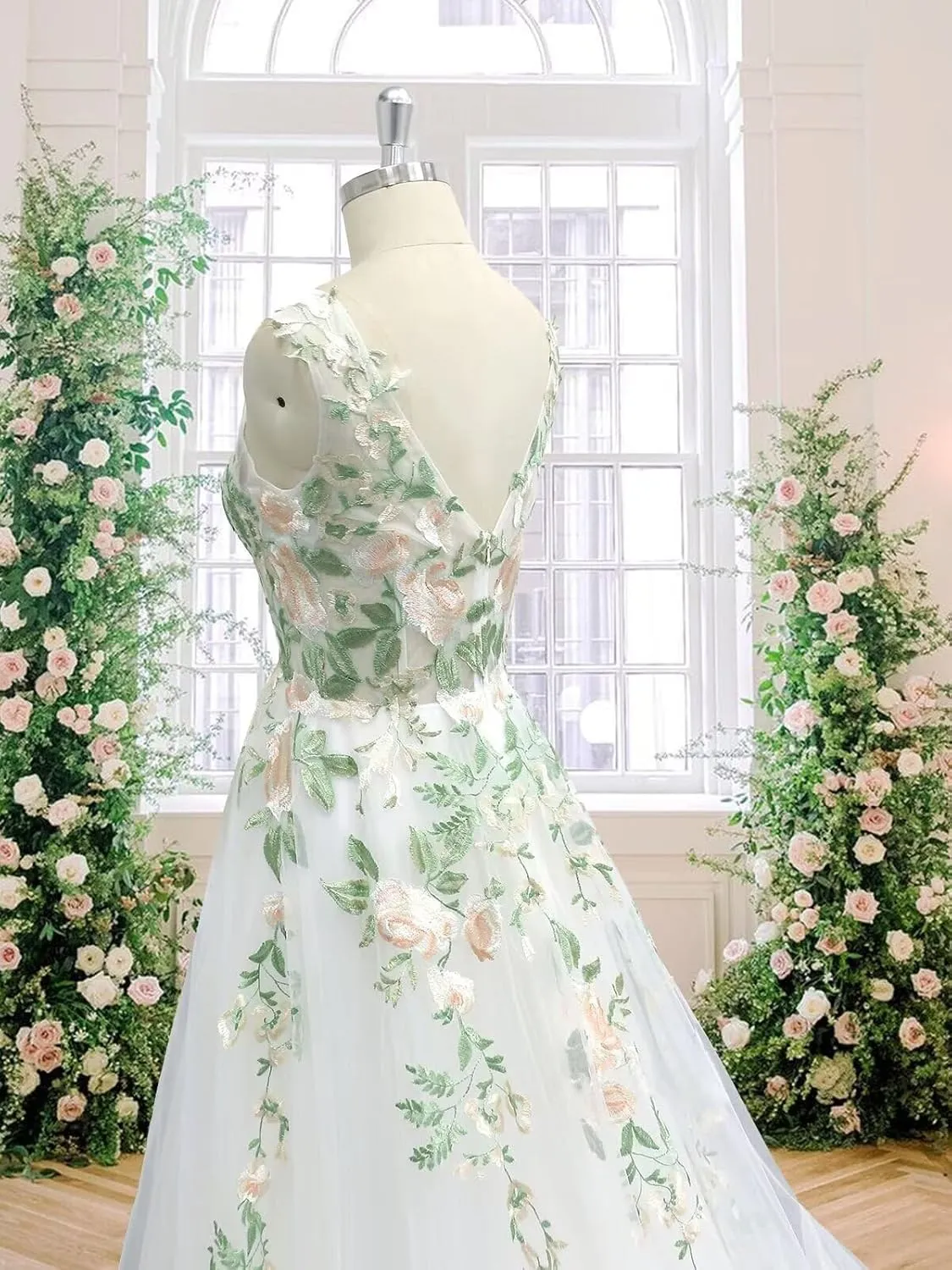 Boho Wedding Dress for Bride Beach Floral Appliques Tulle Forest Fairy Lace Bridal Gown with Train 2025