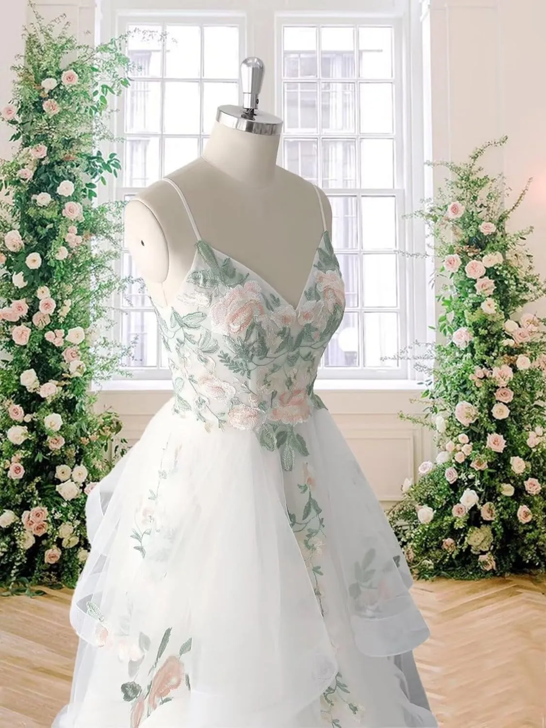 Boho Wedding Dress for Bride Beach Floral Appliques Tulle Forest Fairy Lace Bridal Gown with Train 2025
