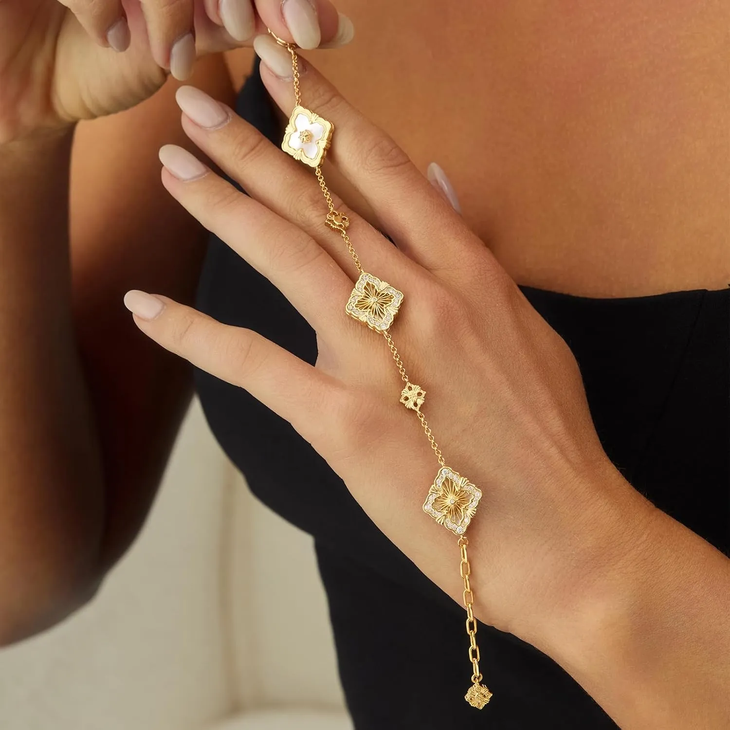Cicy Bell 18k Gold Plated Clover Bracelet for Women Lucky Four Leaf Shell Bracelets Trendy Birthday Jewelry Gifts