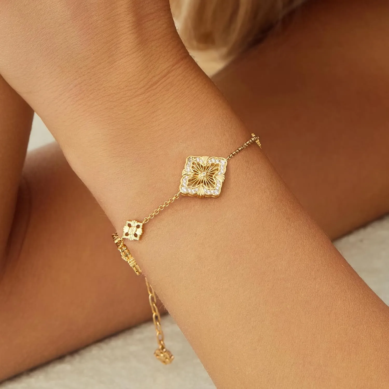 Cicy Bell 18k Gold Plated Clover Bracelet for Women Lucky Four Leaf Shell Bracelets Trendy Birthday Jewelry Gifts