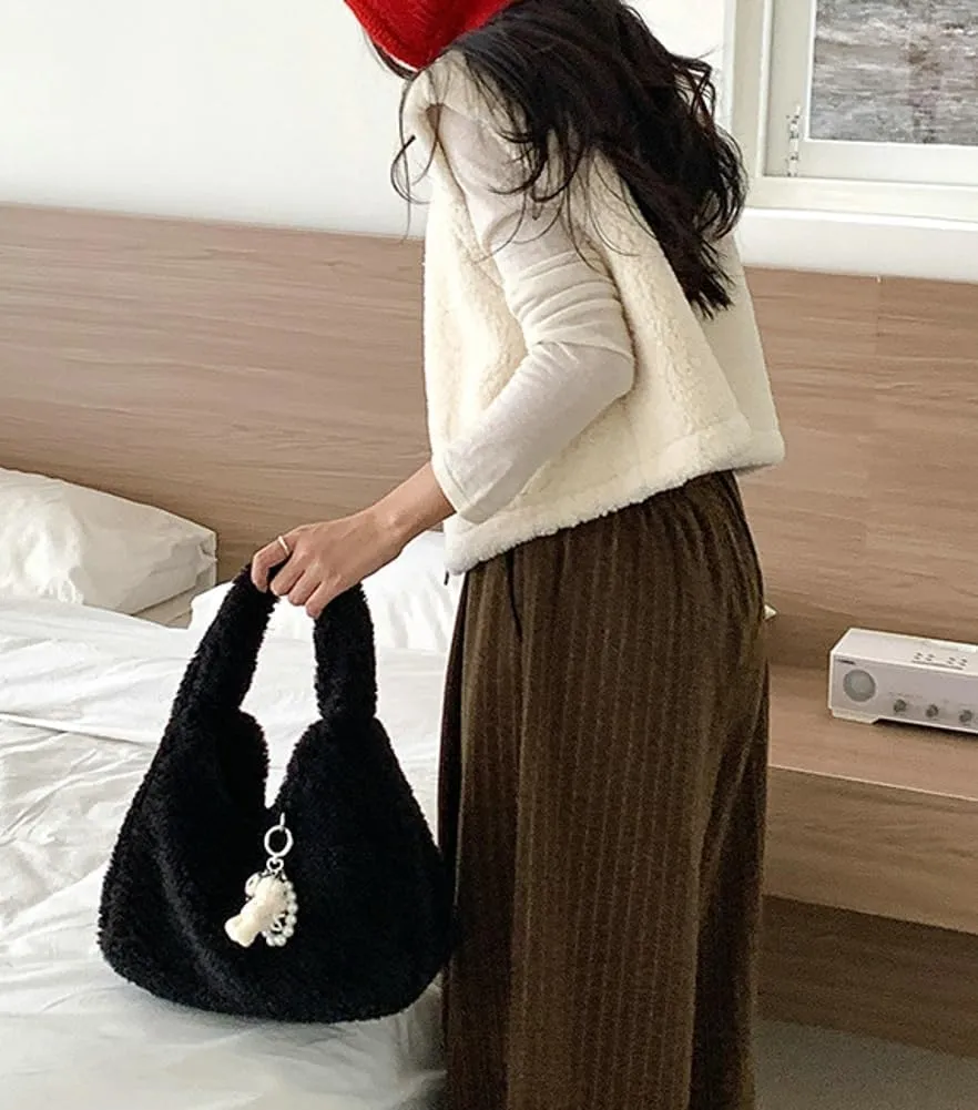 Cute Lambwool Bag for Women Soft Plush Shoulder Purses and Handbag Trendy Winter Faux Fur Clutch Purse Small Tote Bag