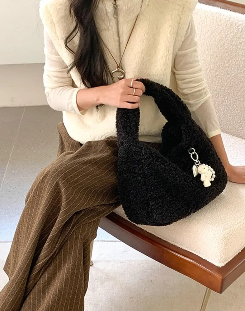 Cute Lambwool Bag for Women Soft Plush Shoulder Purses and Handbag Trendy Winter Faux Fur Clutch Purse Small Tote Bag