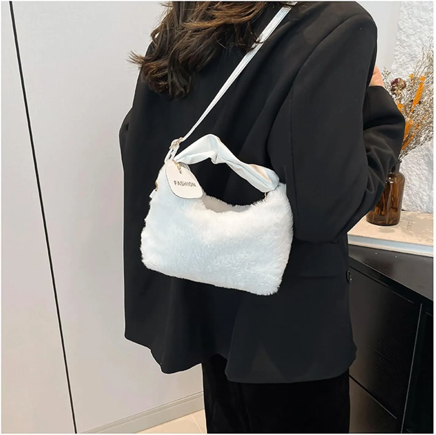 Cute Purse Small Faux Fur Hobo Bag Fluffy Mini Purses Retro Soft Classic Chic Faux Fur Convertible Handbag