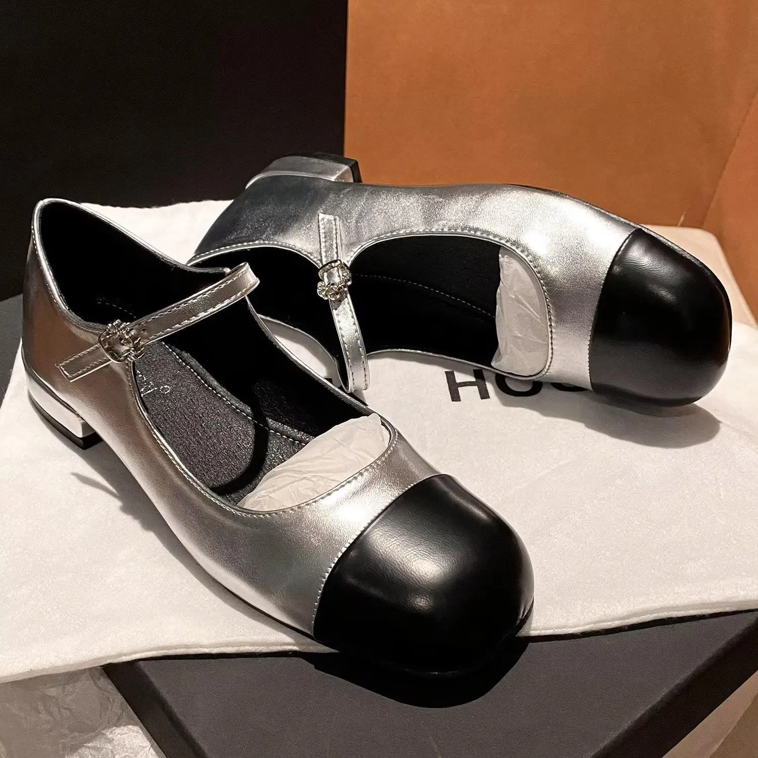 Hee grand Women Mary Jane Chunky Heels Round Toe Ankle Strap Pumps Comfortable Low Block Heel Dress Shoes School Uniform