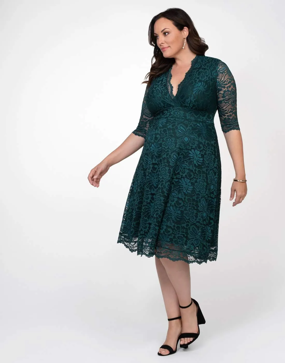 Kiyonna Women's Plus Size Special Occasion Mademoiselle Lace Cocktail Dress