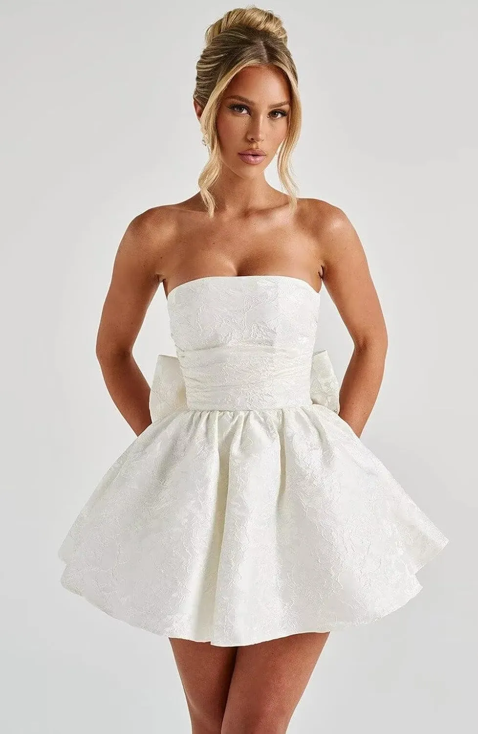 Maxianever 2025 Strapless Homecoming Dresses for Teens Short Satin Jacquard Mini A-Line Prom Cocktail Gowns
