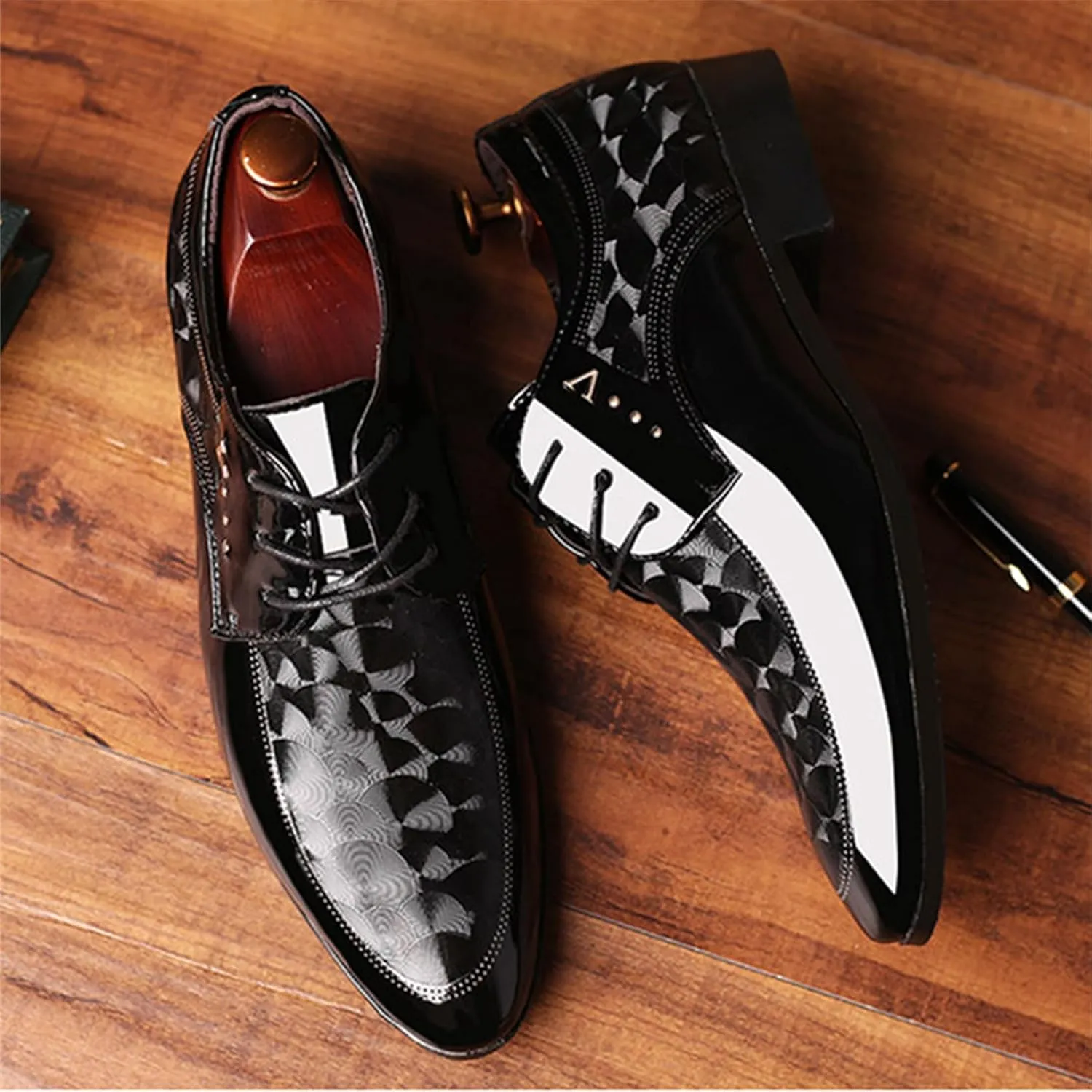 Men's Vintage Elegant Patent Leather Dress Shoes Lace-up Formal Business Oxfords Wedding Prom