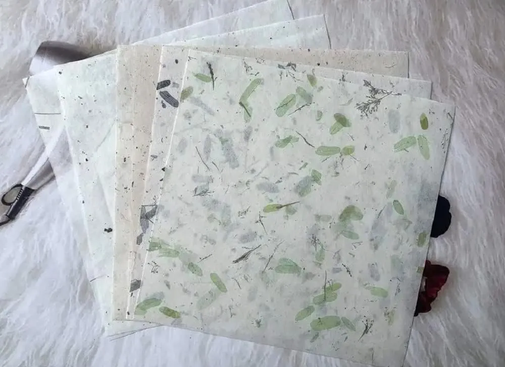 Natural Fiber Leaves Banana Bark Mulberry Paper Sheets 8 x 8 Inches 50 Sheets Square Origami Paper Arts Folding Craft, Square Folding Paper for DIY Crafts (Mixed Leaves,Banana Bark, etc., 8"x8")
