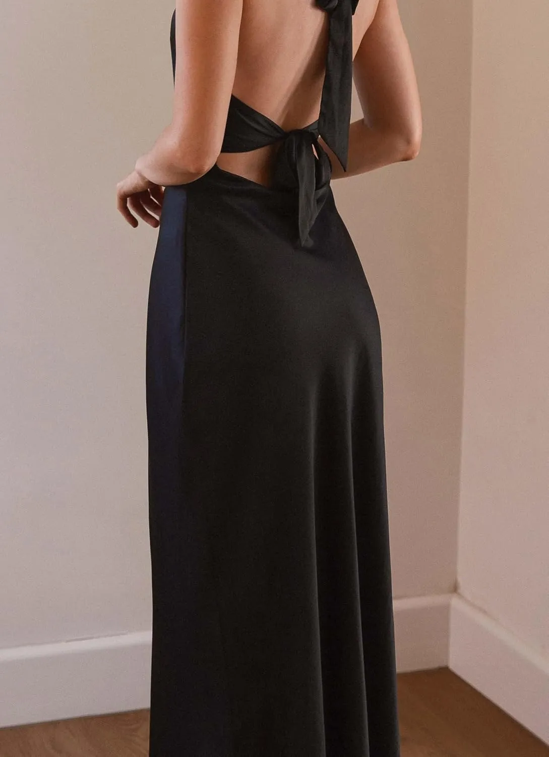 NUFIWI Women Satin Halter Neck Maxi Dress Sleeveless V Neck Backless Bodycon Dresses Self Tie Party Wedding Long Dress