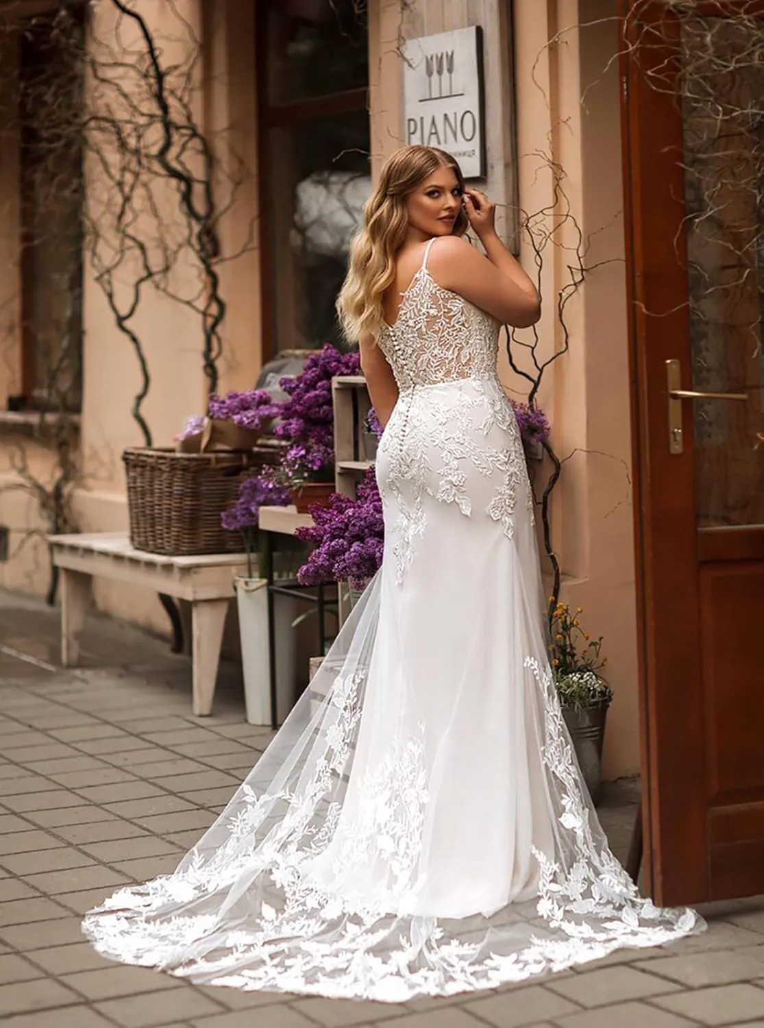 Plus Size Mermaid Spaghetti Straps Deep V-Neck Appliques Lace Wedding Dresses with Short Train