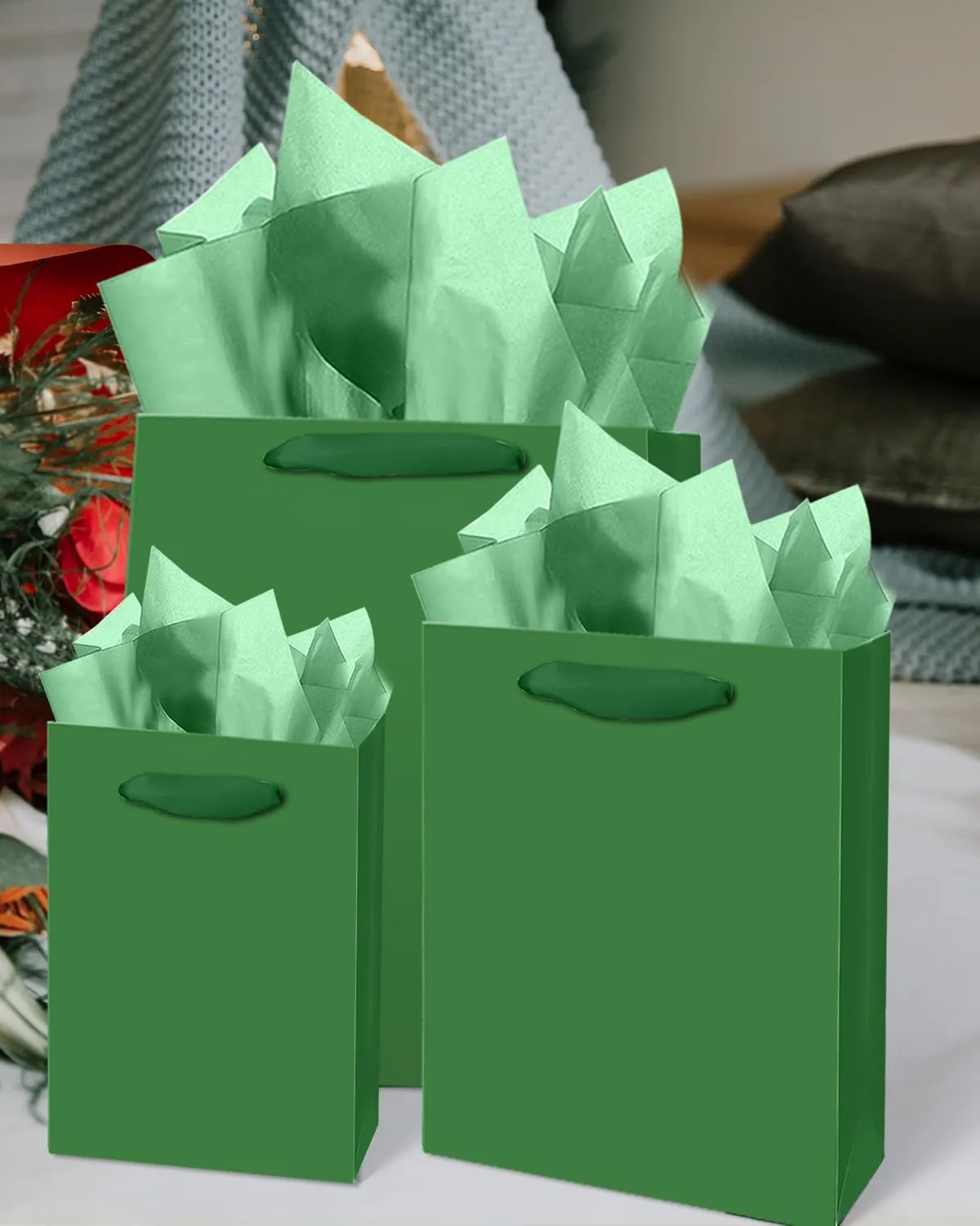qiqee Deep Green Gift Bags with Tissue Paper Mulit Assorted Sizes 10PCS Present Party Favor Birthday Bags(2pcs Large 13", 4pcs Medium 9", 4pcs Small 6"，30pcs Tissue Paper)