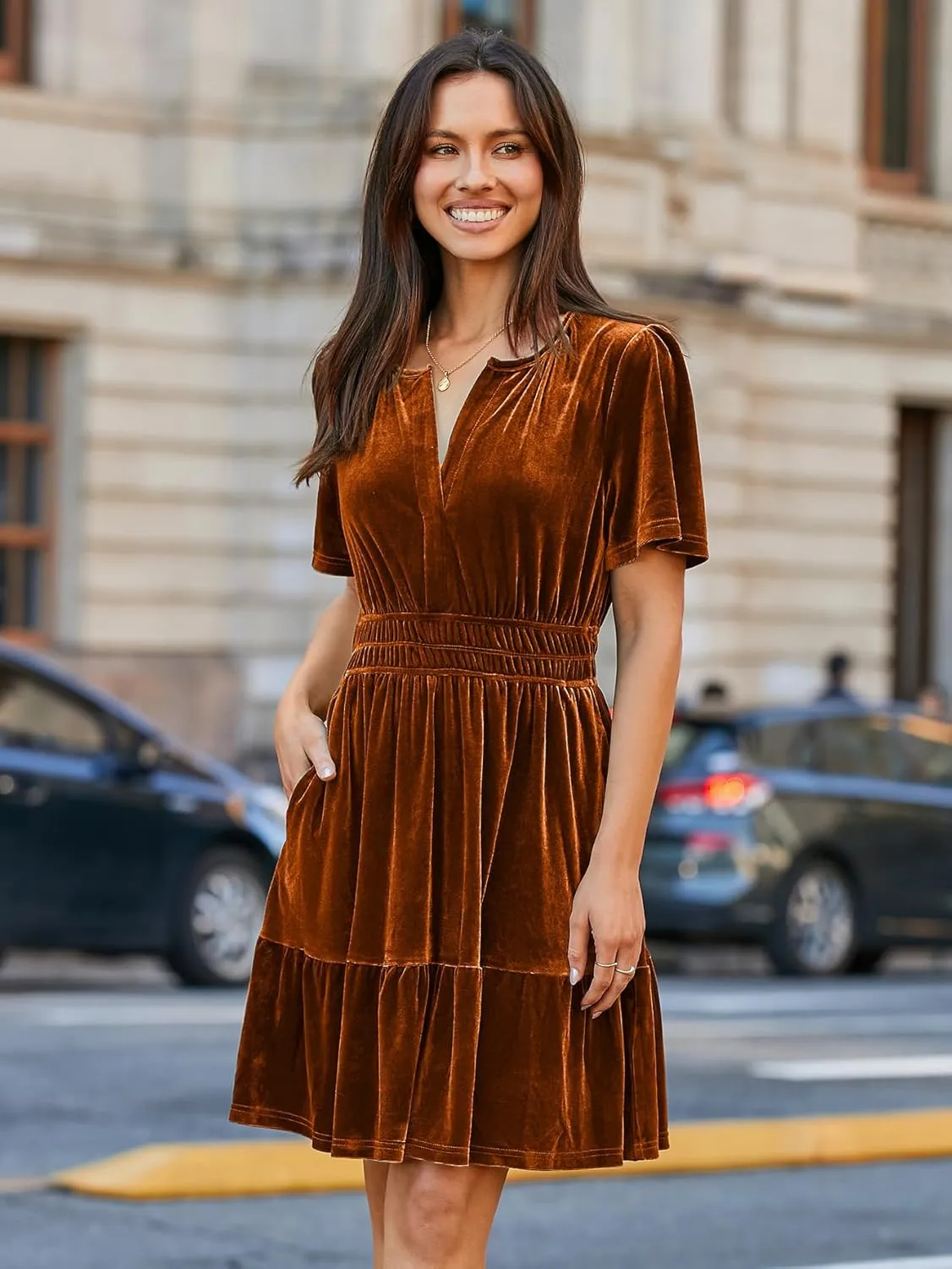 Simplee Women's 2024 Velvet Short Sleeve Cocktail Dress Winter Holiday V Neck Empire Waist Mini Party Dress with Pockets