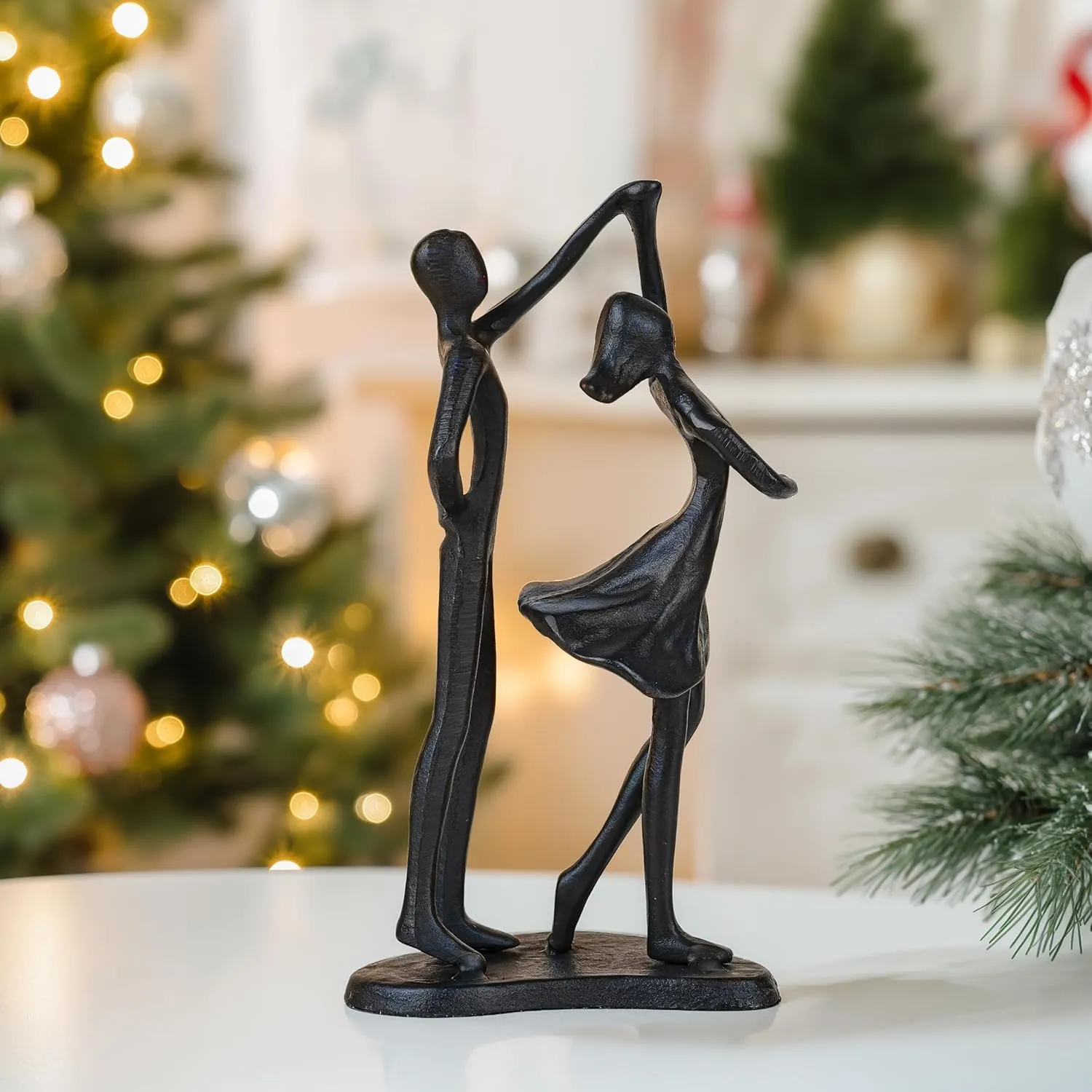 suruim Romantic Cast Iron Couple Statue - Wedding for Her, Wedding Sculpture, Metal Figurine, Unique Love Statue, Decorative Couple Figurine for Home, Office, and Wedding Décor (B)