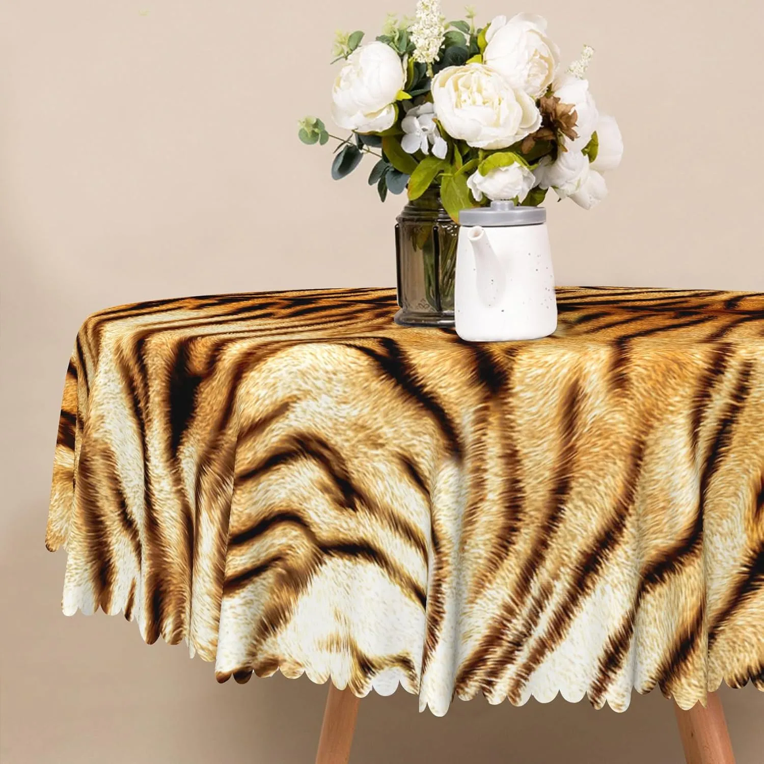 Tiger Print Round Tablecloth 70 Inch Brown Black Wild Animal Tiger Skin Fabric Table Cloth Polyester Oilproof Washable Jungle Table Cover for Theme Party Picnic Camping Dining Decoration