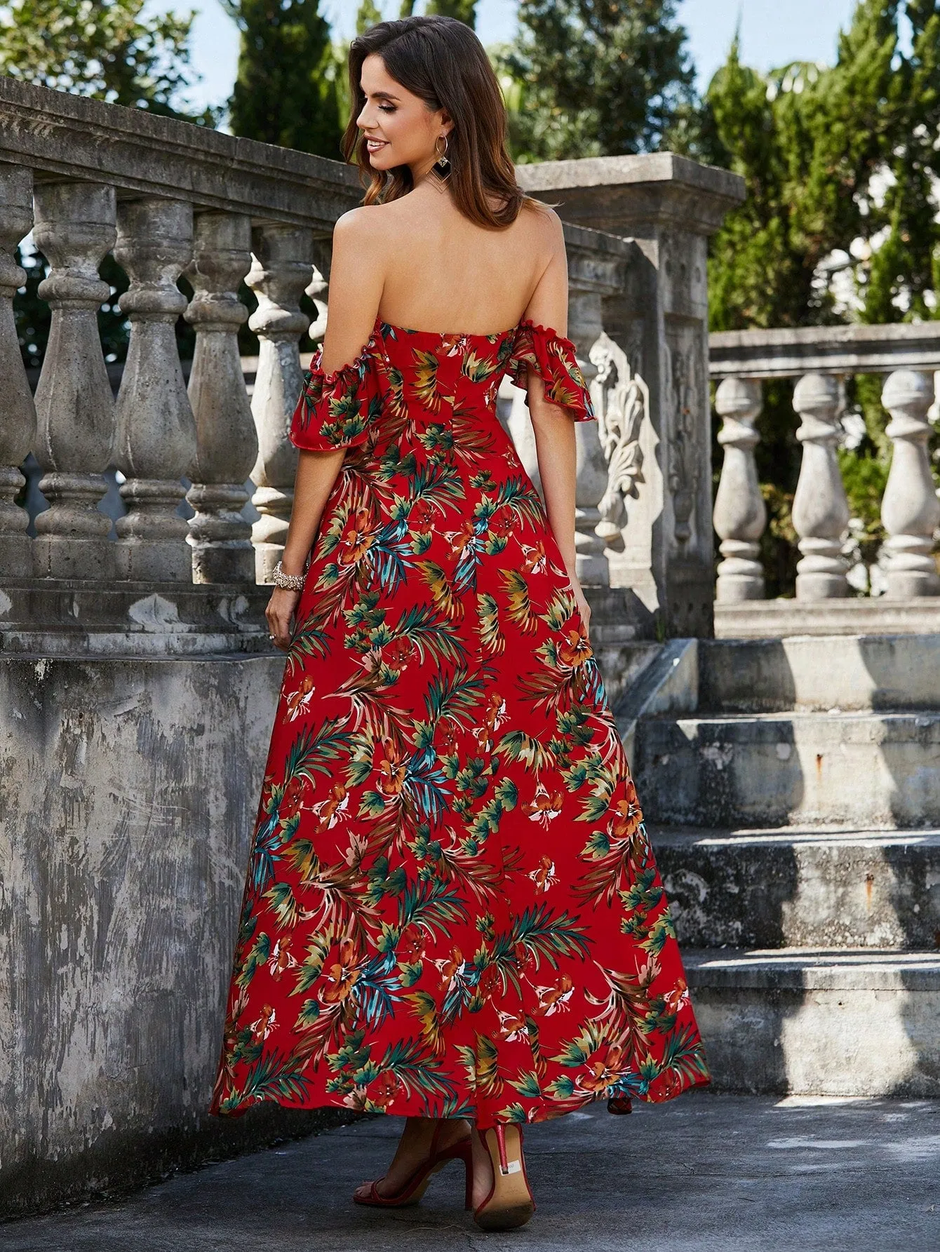Vestido veraniego elegante con estampado floral