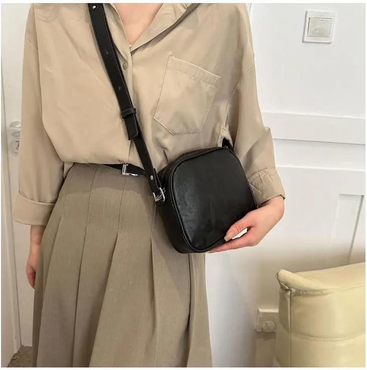 Women's Fashion Dark Academic Grunge Mini Crossbody Purses Punk Gothic 90s Y2K Shoulder Vegan PU Leather Packs (black)