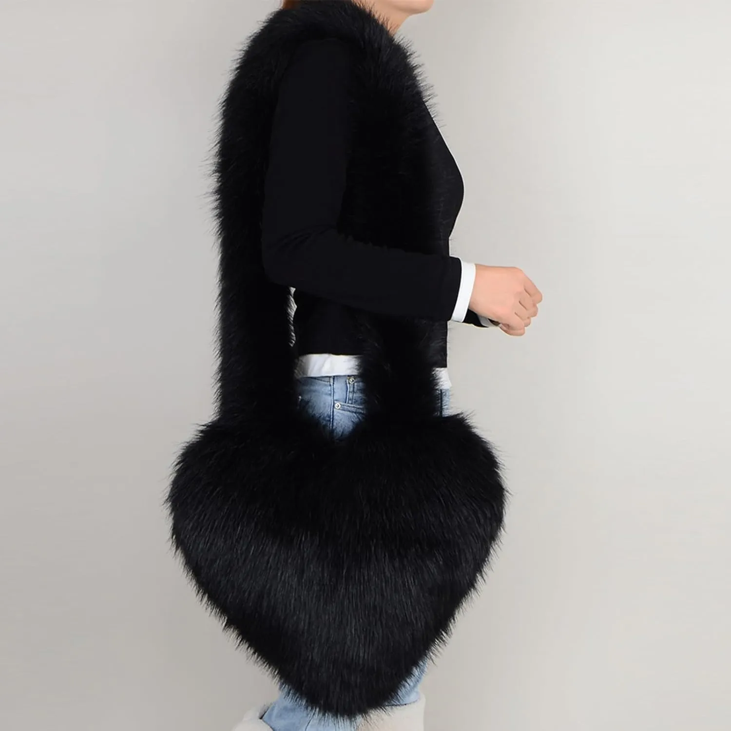 Women's Faux Fur Shoulder Bag Cute Heart Purse Soft Plush Shoulder Bag Furry Women's Crossbody