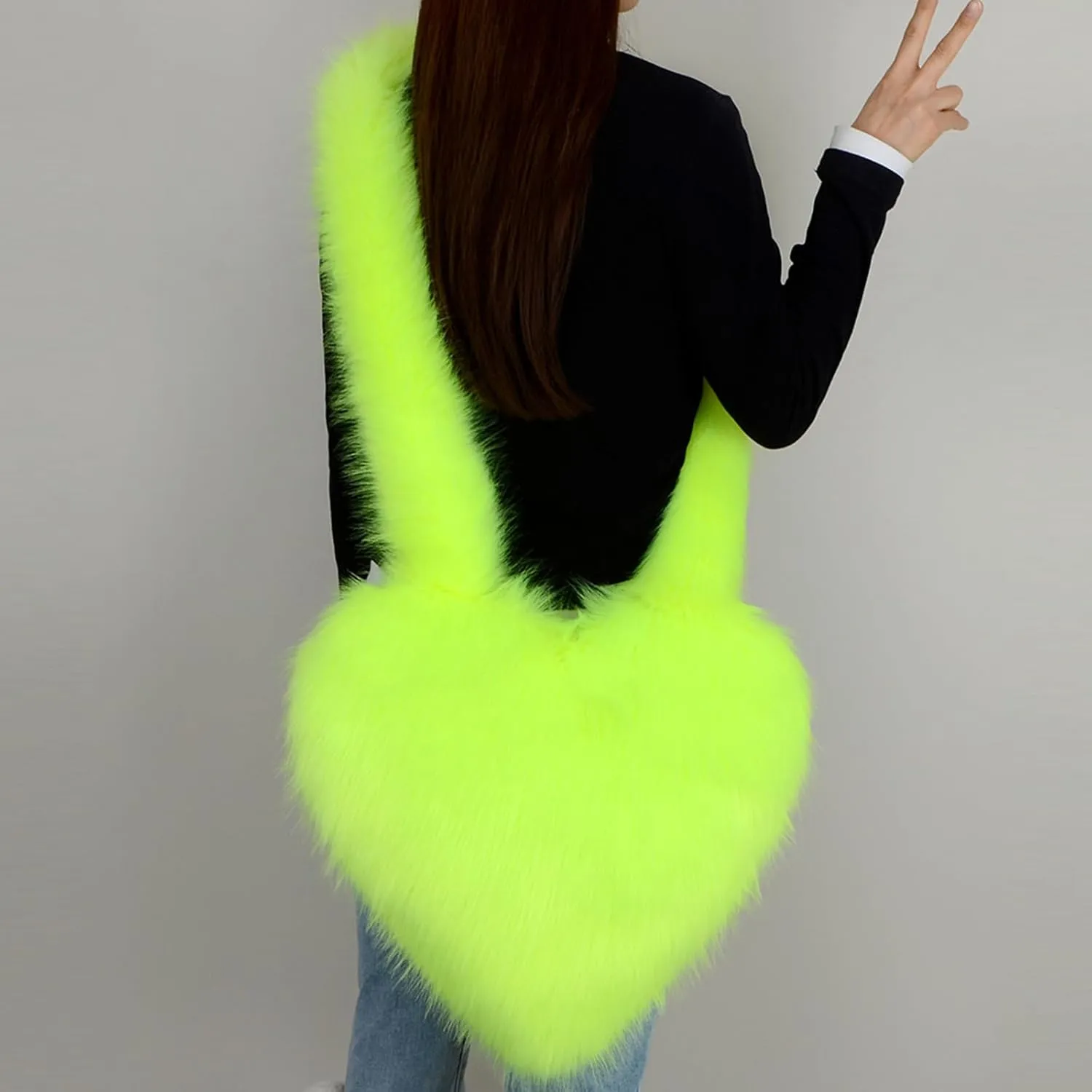 Women's Faux Fur Shoulder Bag Cute Heart Purse Soft Plush Shoulder Bag Furry Women's Crossbody
