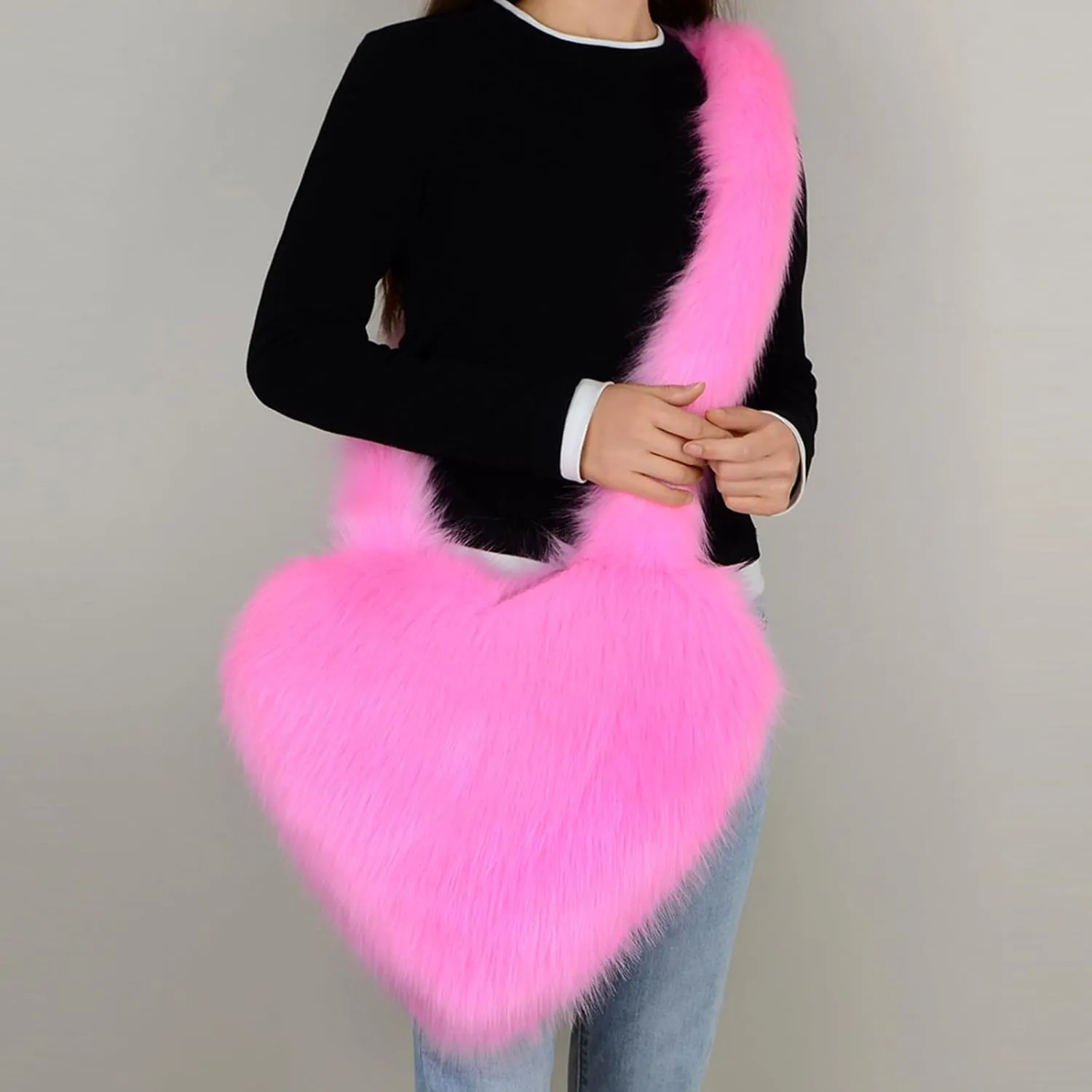 Women's Faux Fur Shoulder Bag Cute Heart Purse Soft Plush Shoulder Bag Furry Women's Crossbody
